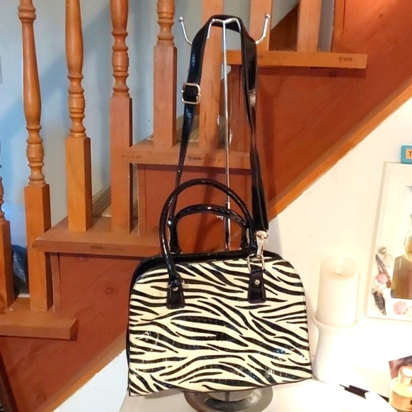 Animal Print Zebra Shoulder BAG Edgy Y2k Metal rose gold top Purse Mod Sz Medium - Picture 1 of 9
